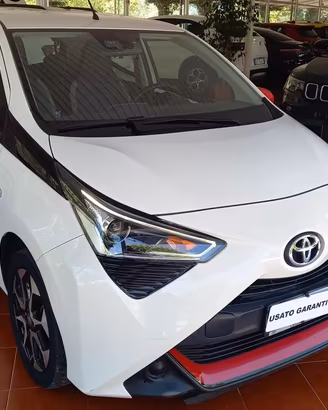 Toyota Aygo Connect 1.0 VVT-i 72 CV 5 porte x-clus