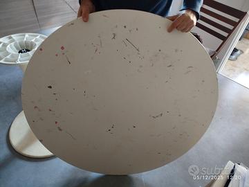 Tavolo bianco tondo anni 70