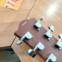 Chitarra acustica eko tipo ovation