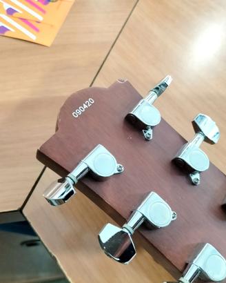 Chitarra acustica eko tipo ovation