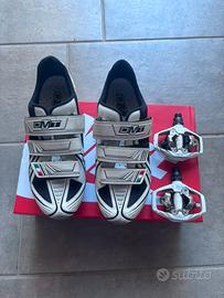Scarpe dmt 43 e pedali shimano