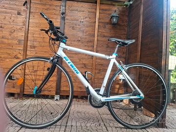 bicicletta  touring