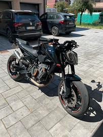 Ktm duke 790