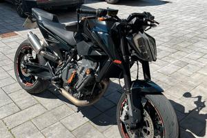 Ktm duke 790