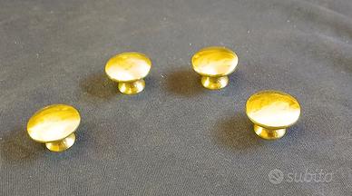 Maniglie a pomolo per mobili