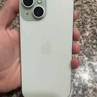 Iphone 15 con 3 mesi di vita