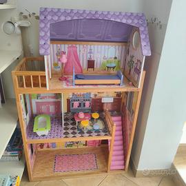 CADA DELLE BAMBOLE IN LEGNO 