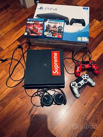 Ps4 slim + 2 controller(camo/grigio) + 2 giochi