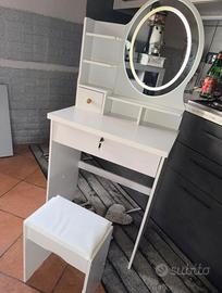 Scrivania trucco led