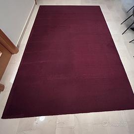 tappeto rosso bordeaux