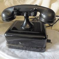 Telefono in metallo a manovella del 1920