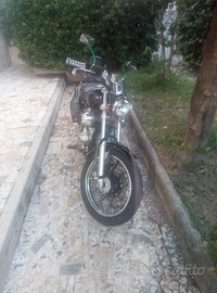 Moto Yamaha 250