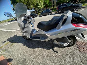 Scooter Piaggio X8 -200cc