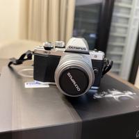 Fotocamera Olympus OM-D E-M10 Mark II