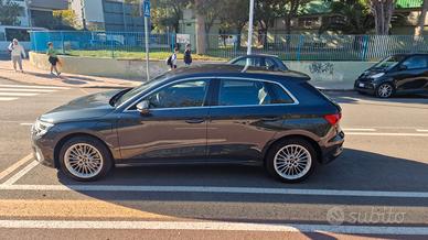 AUDI A3 40 TFSI-e con gancio traino elettrico