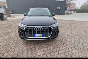Audi Q7 3.0 mhev hybrid diesel 