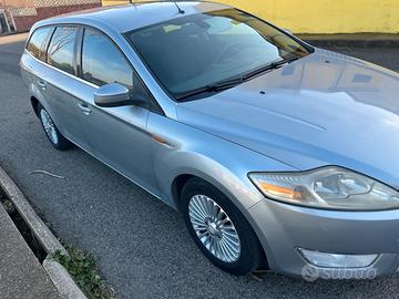 Ford mondeo 2000 tdi con gancio traino