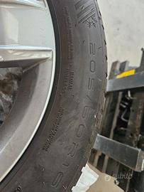Cerchi originali VW T-Roc con gomme invernali