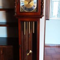 Orologio a pendolo da terra