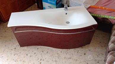 lavandino bagno con cassettone