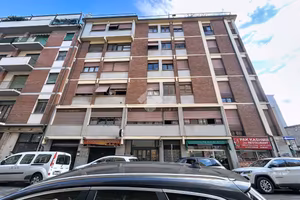 4 LOCALI A PISA