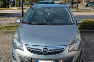 Opel Corsa 2012 1.2 benzina