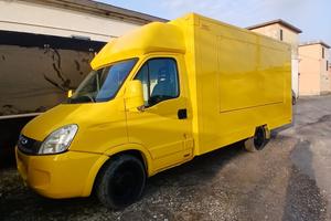 AUTONEGOZIO paninoteca ambulante food truck