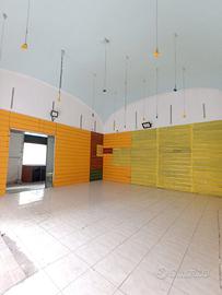 Locale in pieno centro