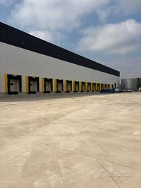 Immobile di 7370 m² a Pioltello