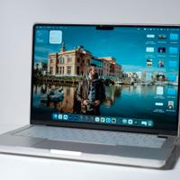 MacBook Pro 14" M2 Max 32GB Ram 1TB SSD