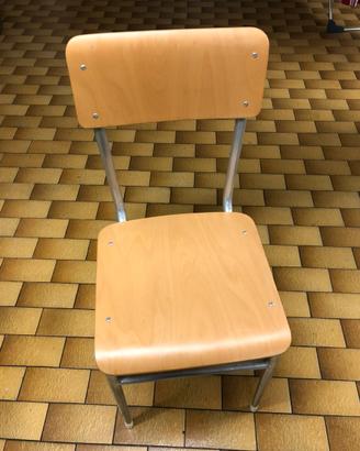 Sedie in legno e alluminio