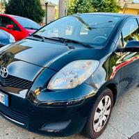 Toyota Yaris 1.0 5 porte