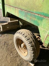 carro agricolo a quattro ruote per trinciato