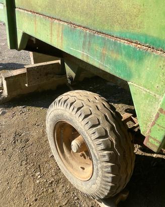 carro agricolo a quattro ruote per trinciato