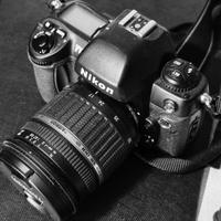 Nikon F100 con MB15