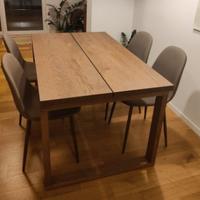 Tavolo in legno (Ikea)