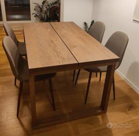 Tavolo in legno (Ikea)