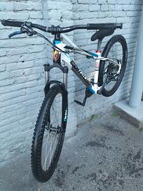 Wheelie bike 27.5"