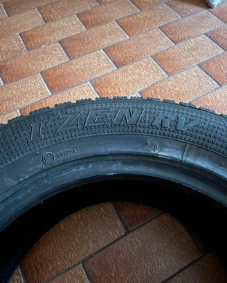2 Pneumatici Invernali Marshal 215/65 R16 98H M+S