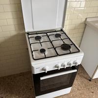 Cucina a gas e frigo