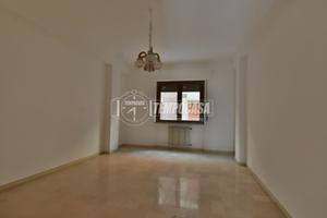 Appartamento 1°p. con ascensore, 3 camere, 1 bagno