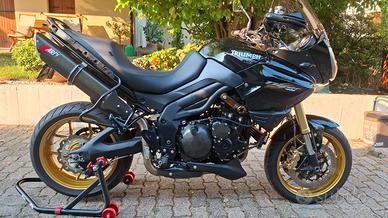 Triumph tiger 1050