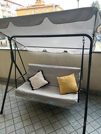 Dondolo in acciaio grigio