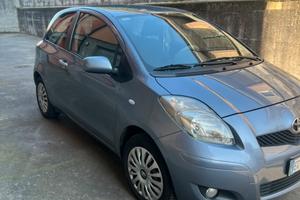 Toyota yaris 2010,1.0
