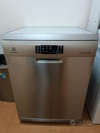 Lavastoviglie Electrolux RealLife XXL Inox