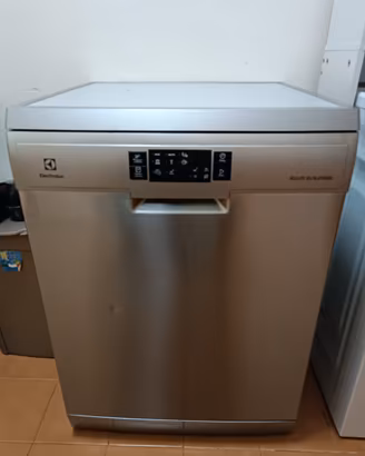 Lavastoviglie Electrolux RealLife XXL Inox