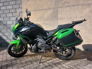 Kawasaki Versys 650 benzina 2 tempi. 49 Kw 67 Cv.