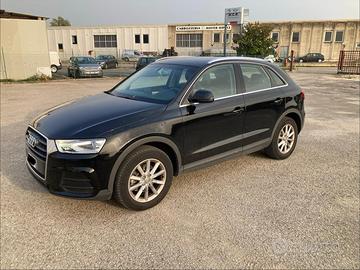 AUDI Q3 2.0 TDI