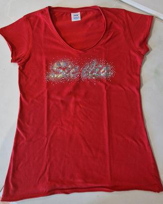 T-shirt rossa scollo V Sicilia