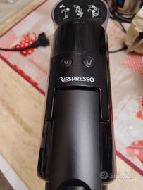 macchina caffè Nespresso inissia capsule 